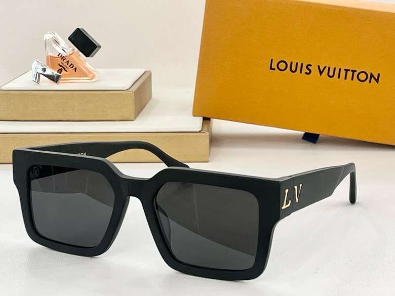 Picture of LV Sunglasses _SKUfw56601568fw